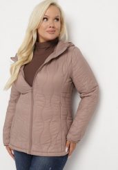 Ciemnobeżowa Kurtka Pikowana z Nieodpinanym Kapturem Lotizia. Brązowe kurtki Born2be, l, bez wzorów, z jeansu, eleganckie. W wyprzedaży za 139.99 zł.