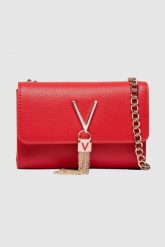 VALENTINO Czerwona kopertówka Divina. Czerwone kopertówki Valentino by Mario Valentino, bez wzorów, małe, bez dodatków. W wyprzedaży za 218.99 zł.