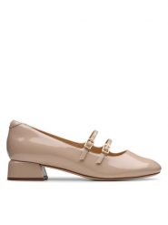 Clarks Półbuty 26181313 Beżowy. Brązowe półbuty wsuwane Clarks, bez wzorów, z lakierowanej skóry, bez obcasa, na obcasie. Za 429.99 zł.