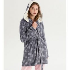 Szlafrok sowa - Jasny szar. Szlafroki damskie marki Sinsay. Za 79.99 zł.
