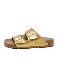 Billowy Klapki w kolorze złotym rozmiar: 39. Żółte klapki Billowy, bez wzorów, klasyczne, z otwartym noskiem, bez obcasa, bez zapięcia. Za 121.99 zł.