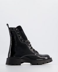 LAKIEROWANE WORKERY 015-88 BLACK. Czarne botki Venezia, bez wzorów, z lakierowanej skóry, bez obcasa, bez zapięcia. Za 249.00 zł.