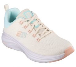 Tenisówki Skechers Model 150022s Kolor żółty. Brązowe trampki Skechers, bez wzorów, z materiału, bez zapięcia. Za 362.20 zł.