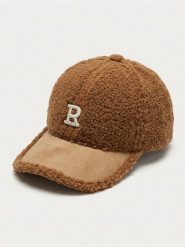 Czapka teddy z daszkiem i haftem - brązowy. Brązowe czapki z daszkiem Sinsay, bez wzorów. Za 19.99 zł.