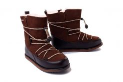EMU AUSTRALIA T12603 Blackburn Teens oak, botki damskie. Brązowe śniegowce Emu Australia, bez wzorów, z gumy, bez zapięcia. Za 539.90 zł.