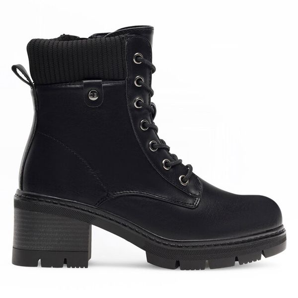 Botki Clara Barson. Czarne botki Clara Barson, bez wzorów, bez obcasa, na słupku, bez zapięcia. Za 159.99 zł.