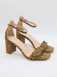 Bellucci Sandały w kolorze jasnobrązowo-czarnym rozmiar: 38. Brązowe sandały Bellucci, bez wzorów, z otwartym noskiem, bez obcasa, na koturnie, bez zapięcia. Za 100.99 zł.