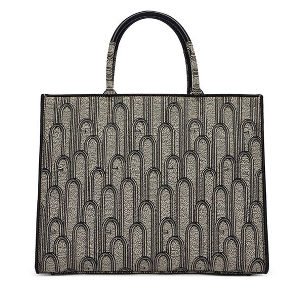 Torebka Furla. Czarne torebki klasyczne Furla, bez wzorów, klasyczne, bez dodatków. Za 1,559.00 zł.