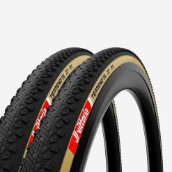 Opona rowerowa gravelowa Vittoria Terreno T30 700x38 tanwall miękkie stopki x2. Brązowe skarpetki Vittoria, bez wzorów, z gumy. Za 159.99 zł.