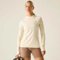 Damska bluza z kapturem Refresh Quick Dry Fleece. Białe bluzy Dare 2b, bez wzorów, z elastanu, z kapturem, trekkingowe. Za 279.99 zł.