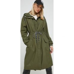 HUGO parka damska kolor zielony przejściowa. Zielone płaszcze Hugo, l, bez wzorów, bez kaptura. Za 1,289.90 zł.