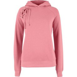 Bluza z kapturem i sznurowaniem bonprix dymny różowy. Bluzy marki INOVIK. Za 49.99 zł.