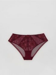 Majtki figi z haftem - mahoniowy. Brązowe figi Reserved, bez wzorów. Za 49.99 zł.