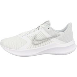 Buty do biegania damskie Nike Wmns Downshifter 11. Białe buty do biegania Nike, bez wzorów, bez zapięcia, do biegania. Za 403.00 zł.