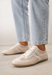 Beżowe Sneakersy Typu Tenisówki z Siateczkowymi Wstawkami Corigoria. Brązowe trampki Born2be, bez wzorów, z jeansu, eleganckie, bez zapięcia. Za 99.99 zł.