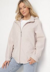 Jasnobeżowa Kurtka Parka o Pudełkowym Kroju ze Ściągaczem w Talii i Kapturem Sesoliena. Brązowe kurtki Born2be, l, bez wzorów, z jeansu, eleganckie. W wyprzedaży za 186.99 zł.