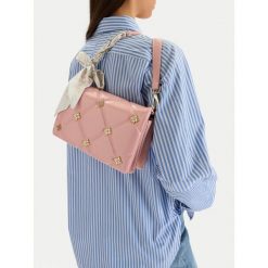 Torebka Nine West. Czerwone torebki klasyczne Nine West, bez wzorów, klasyczne, bez dodatków. Za 279.99 zł.