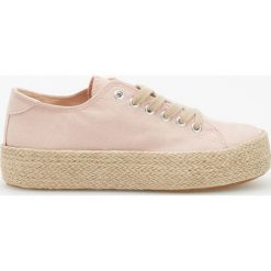 Sznurowane espadryle - Różowy. Espadryle marki Reserved. Za 89.99 zł.