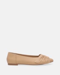 SKÓRZANE BALERINY Z KOKARDĄ 28416 LEA SCISSO. Baleriny Venezia, bez wzorów, ze skóry, bez obcasa, bez zapięcia. Za 389.00 zł.