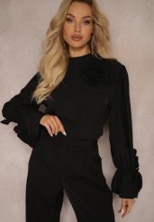 Czarna Bluzka z Dodatkiem Bawełny Ozdobiona Kwiatem 3D Merisara. Czarne bluzki Renee, m, bez wzorów, z bawełny, eleganckie, bez kołnierzyka, bez ramiączek. W wyprzedaży za 67.99 zł.