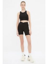 Trendyol Szorty sportowe w kolorze czarnym rozmiar: M. Czarne szorty sportowe Trendyol, bez wzorów, z materiału, z podwyższonym stanem, outdoorowe. Za 90.95 zł.