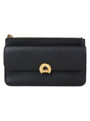 COCCINELLE Skórzana kopertówka w kolorze czarnym - 19,5 x 11 cm rozmiar: onesize. Czarne kopertówki Coccinelle, bez wzorów, z materiału, bez dodatków. Za 264.15 zł.