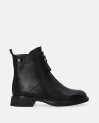 CZARNE BOTKI DAMSKIE Z DEKORACYJNYM SUWAKIEM B004LEBLOBB065. Czarne botki Venezia, bez wzorów, ze skóry, bez obcasa, bez zapięcia. Za 399.00 zł.