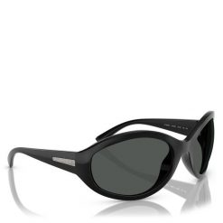 Okulary przeciwsłoneczne Vogue. Czarne okulary przeciwsłoneczne Vogue, bez wzorów. Za 339.99 zł.