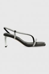Aldo sandały Castlegate kolor czarny 13540274.CASTLEGATE. Czarne sandały Aldo, bez wzorów, bez obcasa, na obcasie, bez zapięcia. Za 379.99 zł.