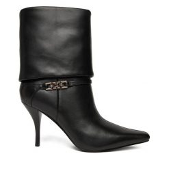 Botki Guess. Czarne botki Guess, z aplikacjami, bez obcasa, na szpilce, bez zapięcia. Za 1,139.00 zł.