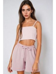 Weekday Top w kolorze jasnoróżowym rozmiar: M. Różowe topy Weekday, m, bez wzorów, bez kołnierzyka, bez ramiączek. Za 30.78 zł.