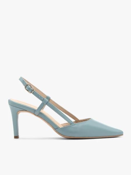 Niebieskie czółenka typu slingback. Niebieskie czółenka Brawo sp. z o.o., bez wzorów, ze skóry, bez obcasa, na szpilce, bez zapięcia. W wyprzedaży za 296.99 zł.