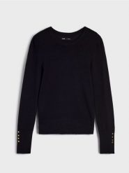 Sweter z ozdobnymi guzikami - czarny. Czarne swetry Sinsay, l, bez wzorów, bez ramiączek. Za 15.99 zł.