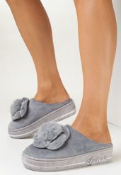 Szare Kapcie na Platformie z Pomponem Conine. Szare kapcie Born2be, bez wzorów, z dresówki. Za 59.99 zł.