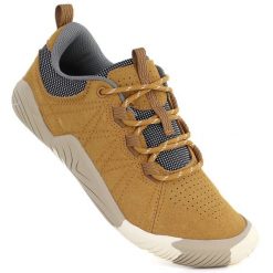 Półbuty damskie komfortowe camel Artiker 58C1900. Brązowe półbuty wsuwane Artiker, bez wzorów, z tkaniny, bez obcasa. Za 249.99 zł.