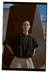 Kurtka oversize czarna. Czarne kurtki MOODO, m, bez wzorów, z poliesteru, bez kaptura. Za 189.99 zł.