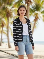 ASSUILI Kardigan w kolorze czarnym rozmiar: 42. Czarne swetry Assuili, bez wzorów, bez ramiączek. Za 121.99 zł.