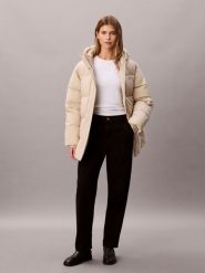 Calvin Klein Jeans kurtka funkcjonalna Kobiety beżowy, M. Brązowe kurtki Calvin Klein Jeans, m, bez wzorów, z jeansu, eleganckie, bez kaptura. Za 599.95 zł.