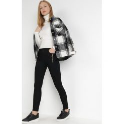 Czarne Legginsy Amiata. Czarne legginsy Born2be, bez wzorów, z dzianiny, długie. W wyprzedaży za 37.49 zł.
