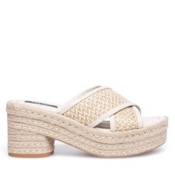 Espadryle Nine West. Brązowe espadryle Nine West, bez wzorów, bez obcasa. Za 229.99 zł.