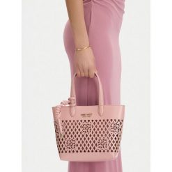 Torebka Nine West. Czerwone torebki klasyczne Nine West, bez wzorów, klasyczne, bez dodatków. Za 249.99 zł.