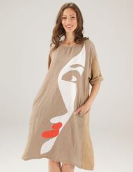 Lniana sukienka z nadrukiem. Brązowe sukienki Unisono, l, bez wzorów, z tkaniny, bez kołnierzyka, bez ramiączek. Za 239.00 zł.