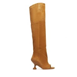 Kozaki Naked Wolfe. Brązowe kozaki Naked Wolfe, bez wzorów, bez obcasa, na słupku, bez zapięcia. Za 2,349.00 zł.