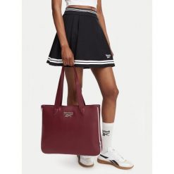 Torebka Reebok. Czerwone shopper bag Reebok, bez wzorów, bez dodatków. Za 149.99 zł.