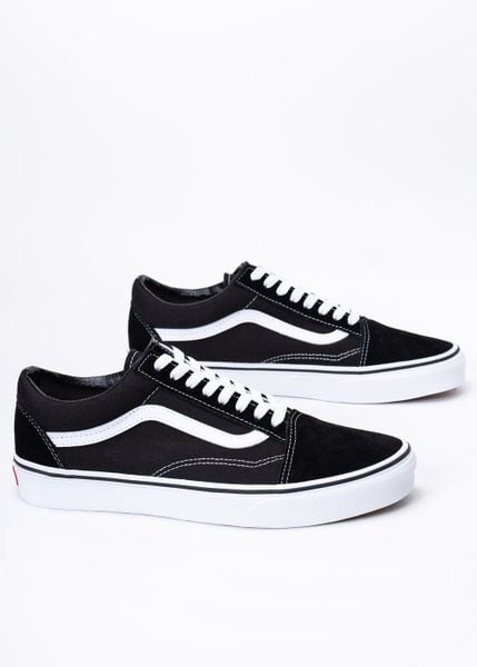 Tenisówki Vans Old Skool Czarne (VN000D3HY281). Czarne trampki sportowe Vans, bez wzorów, z gumy, bez zapięcia, tenisowe, vans old skool. Za 279.99 zł.