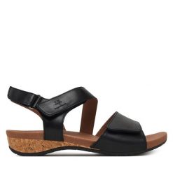 Sandały Josef Seibel. Czarne sandały Josef Seibel, bez wzorów, bez obcasa, na płaskiej podeszwie, bez zapięcia. Za 409.99 zł.