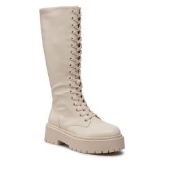 Kozaki DeeZee. Brązowe kozaki DeeZee, bez wzorów, bez obcasa, na płaskiej podeszwie, bez zapięcia. Za 249.99 zł.