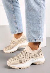 Beżowe Buty Sportowe w Cyrkonie na Grubej Podeszwie Coneta. Brązowe buty sportowe lifestyle Born2be, z aplikacjami, bez zapięcia. Za 99.99 zł.