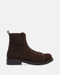 TRZEWIKI DAMSKIE 617310 NUB BROWN. Brązowe botki Venezia, bez wzorów, z nubiku, bez obcasa, bez zapięcia. Za 219.00 zł.