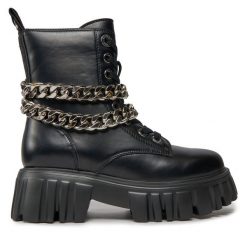 Botki Buffalo. Czarne botki Buffalo, bez wzorów, bez obcasa, na płaskiej podeszwie, bez zapięcia. Za 399.99 zł.